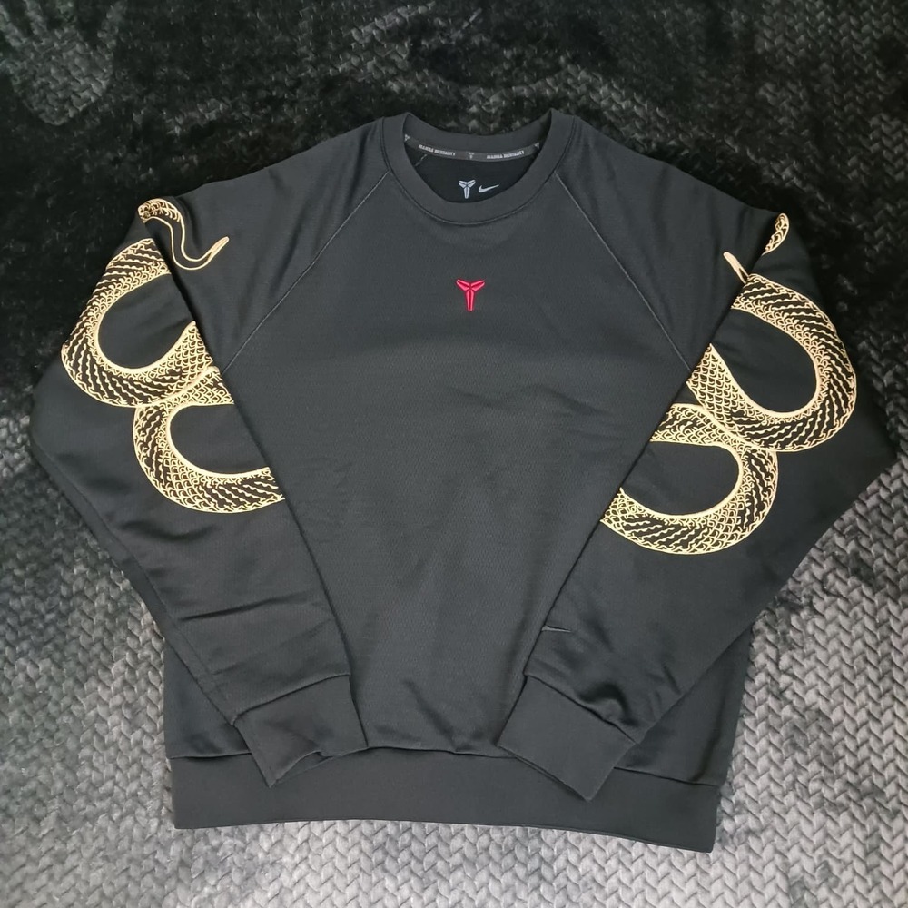 Nike Therma-Fit Kobe Year Of Mamba Crewneck Sweatshirt HQ4697-010 Size M